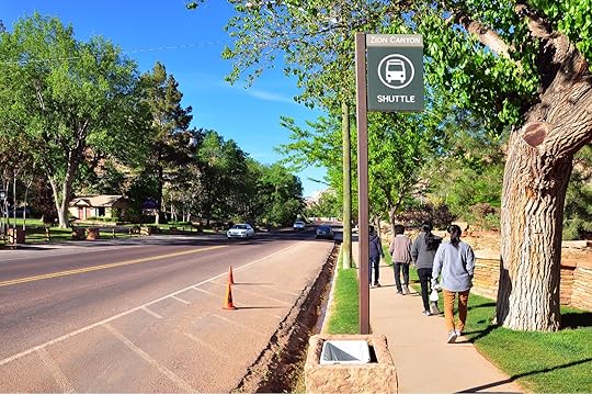 zion national park shuttle - springdale shuttle stop
