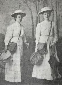 Lettie Cowman and Lizzie Pearce carrying gospel tracts