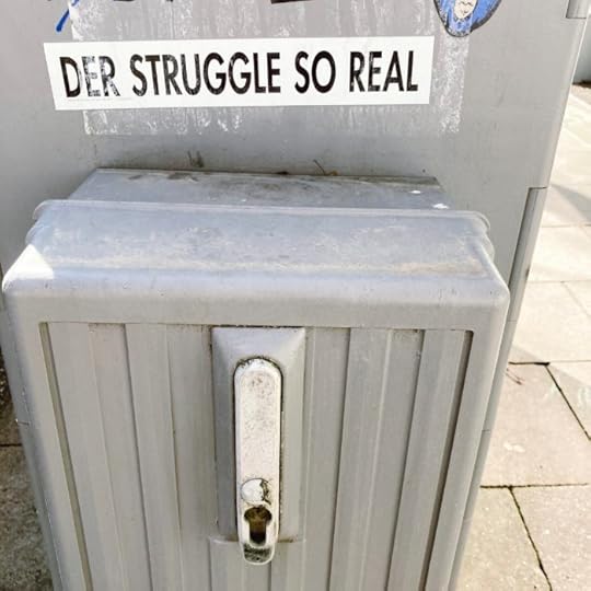 Ein Aufkleber mit dem Text: 