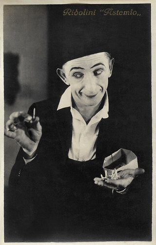Larry Semon in Trouble Brewing (1924)