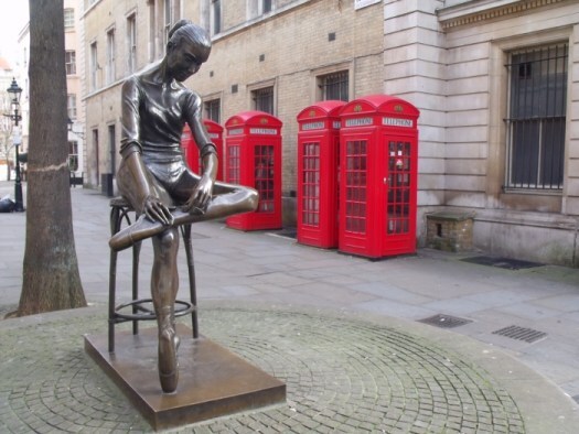 little dancer beside the Opera House in Covent Garden, London, England