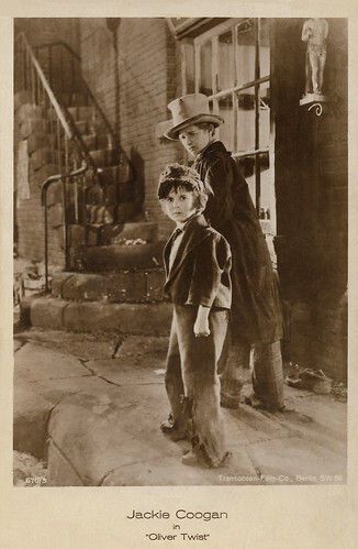 Jackie Coogan and Edouard Trebaol in Oliver Twist (1922)