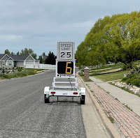 Speed Limit Monitor showing the speed limit as 25 and your speed as 6.