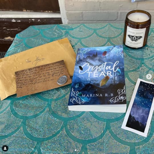 @glittery_shenanigans