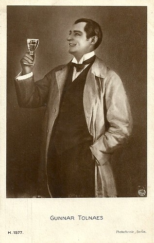 Gunnar Tolnaes in Doktor X (1916)