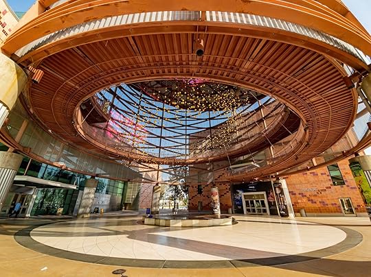 Exterior view of the beautiful entrance of the California Science Center in Los Angeles