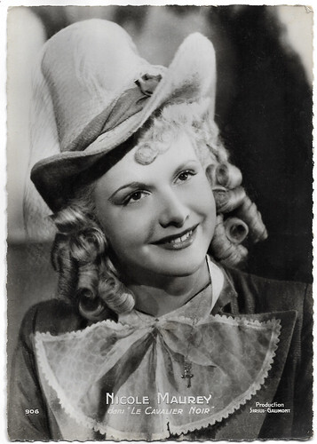 Nicole Maurey in Le cavalier noir (1945)