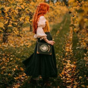 5 Perfectly Unique Gifts for Book Lovers 10