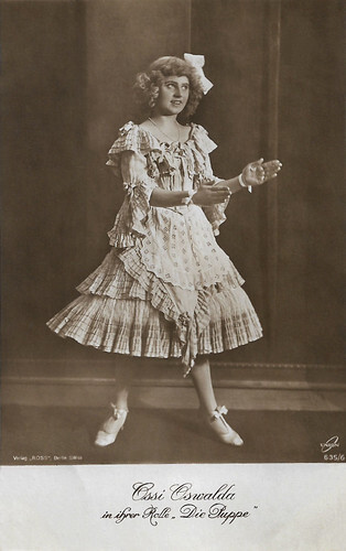 Ossi Oswalda in Die Puppe (1919)