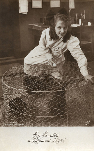 Ossi Oswalda in Kakadu und Kieblitz (1920)