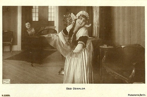 Ossi Oswalda in Das Mädel vom Ballett (1918)