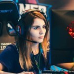 gamer girl laptop