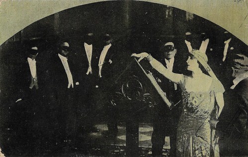 Lyda Borelli in La storia dei tredici (1917)