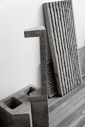 Objects in Frida Escobedo’s home, including concrete panel research and design models, Mexico City, 2019<br/>Photographs by Yvonne Venegas for <em>Aperture</em>“> </div> <div class=