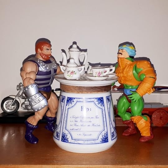 Fisto and Man-at-Arms having tea