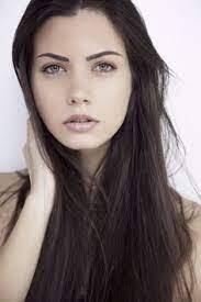 Pin by Norberto Pezzolo on Caras lindas | Hair color for fair skin, Most beautiful eyes, Dark hair blue eyes