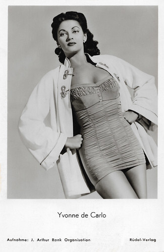 Yvonne de Carlo in Hotel Sahara (1951)