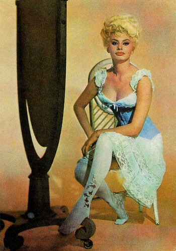 Sophia Loren in Heller in Pink Tights (1960)