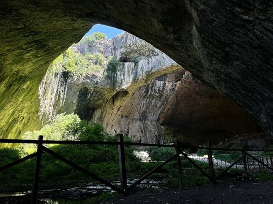 Pestera Devetashka, Bulgaria