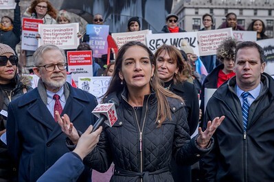 4E79A4C7-125E-40AC-B207-57EBCC6118A0