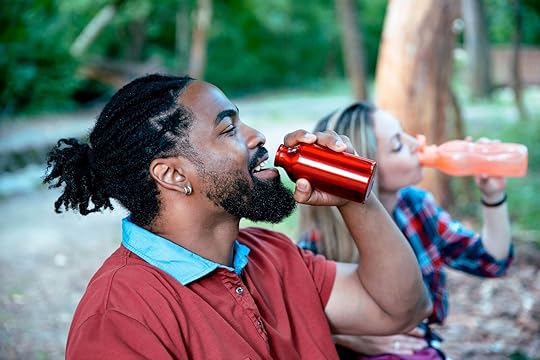 beginner hiking tips hydrate early