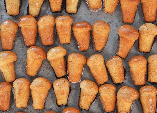 liquor-soaked-baba-italian-pastries