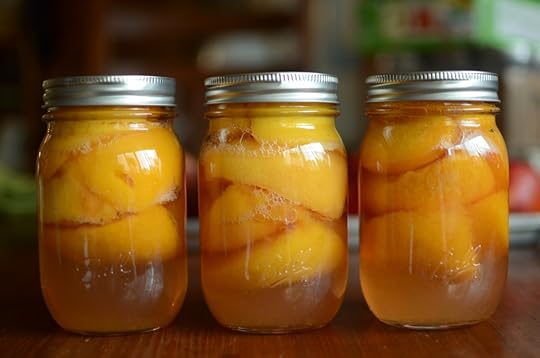 canned peaches in mason jars