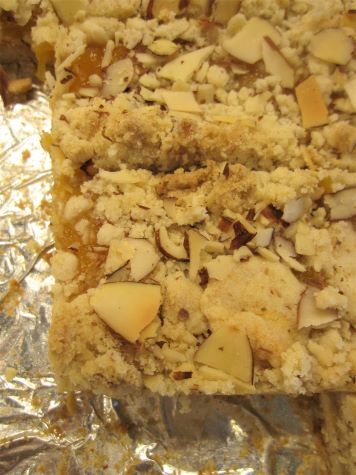 Bready or Not Original: Peach-Almond Bars 