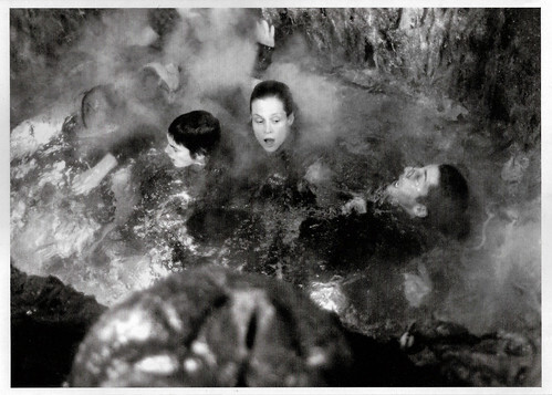 Winona Ryder, Sigourney Weaver and Leland Orser in Alien Resurrection (1997)