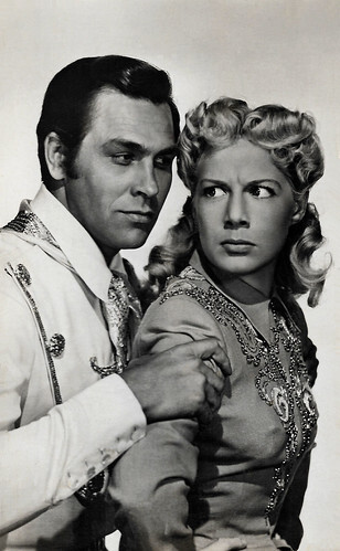 Howard Keel and Betty Hutton in Annie Get Your Gun (1950)