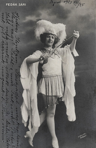 Sári Fédak