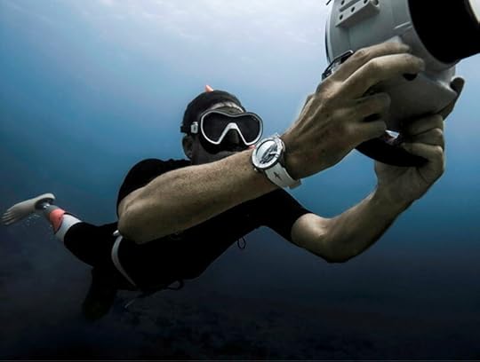 Passionate shark defender, photographer Mike Coots, amputated after a shark attack, wears a Diver Chronograph Great White.