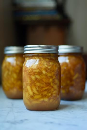 Close up on one pint of sugar free peach jam