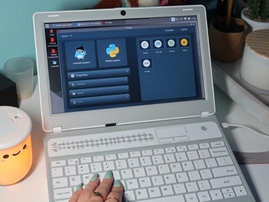 Elecrow CrowPi L: Chromebook Killer for Creatives?