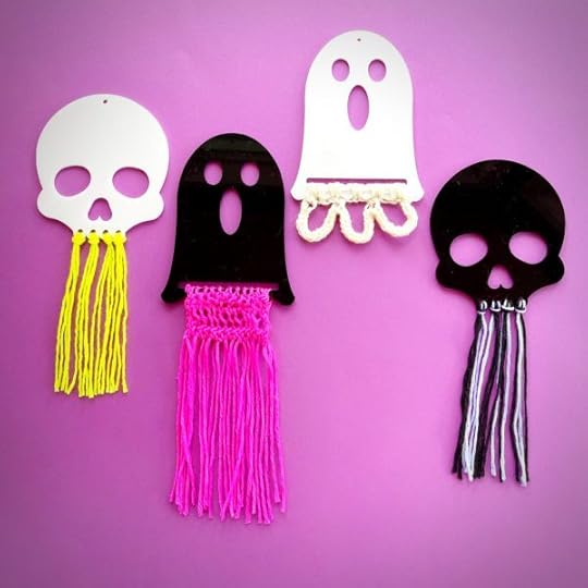 Halloween Decorations by Vickie Howell