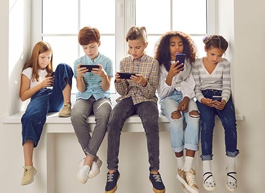 ph_children_cell_phones_600px-9602131