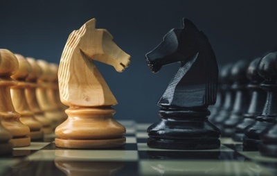 Relationship Selling vs. Challenger Selling