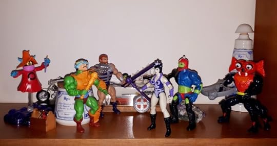 Duncan and Malcolm fight Evil-Lyn, Trap Jaw and Mantenna.