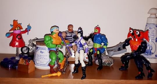 Evil-Lyn threatens Duncan.
