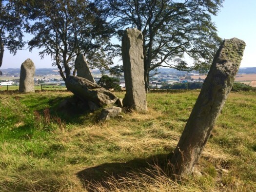 Leaning stones at Tyrebagger