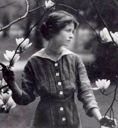 Edna St. Vincent Millay - young