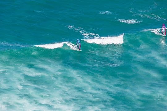 the best time to visit hawaii for wind sports