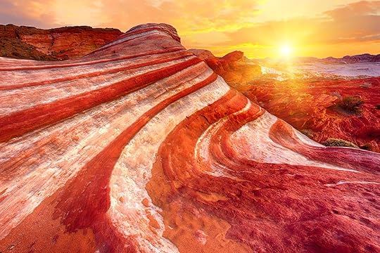 Valley of Fire at sunset is one of the best things to do in Las Vegas outside of the strip