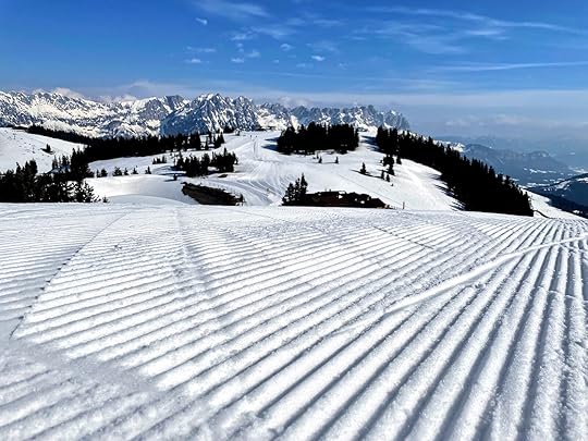 perfect grooming skiing in the alps