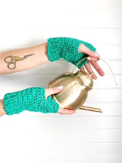 Clap Back Crochet Wrist Warmers by Toni Lipsey for YarnYAY!