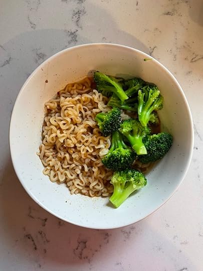 breanna woods dietitian grocery shopping tip save money on groceries