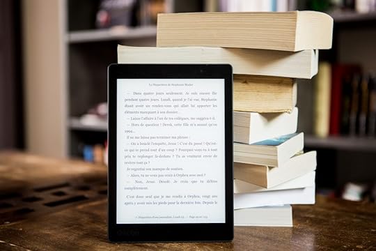 a kindle and boks