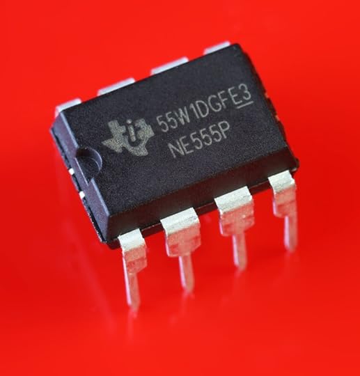 Homage to a Handmade Chip: The World’s Most Popular Integrated Circuit Turns 50