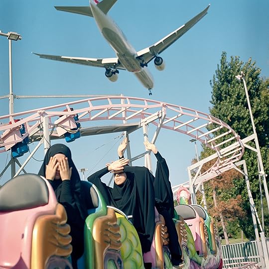 Sabiha Çimen, <em>A plane flies low over students at an amusement park, Istanbul</em>, 2018, from <em>HAFIZ</em>“>		</div>		<div class=