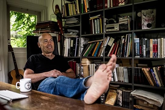 Peter Øvig på arbejdsværelset